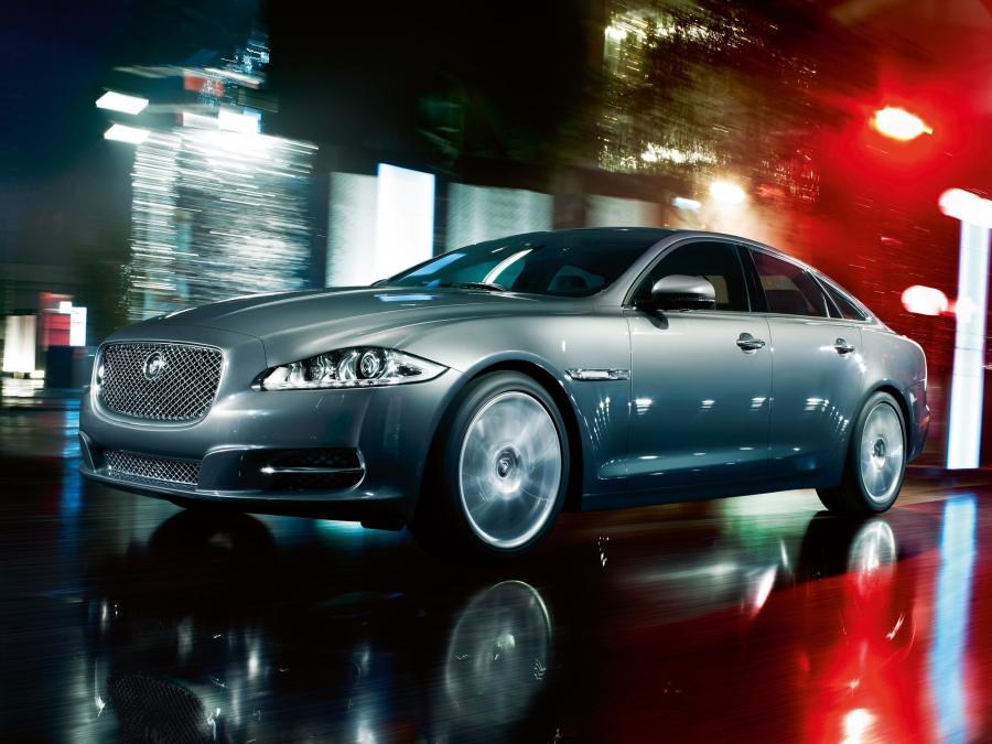 Jaguar XJ 2009 года  (фото 21 из 142)
